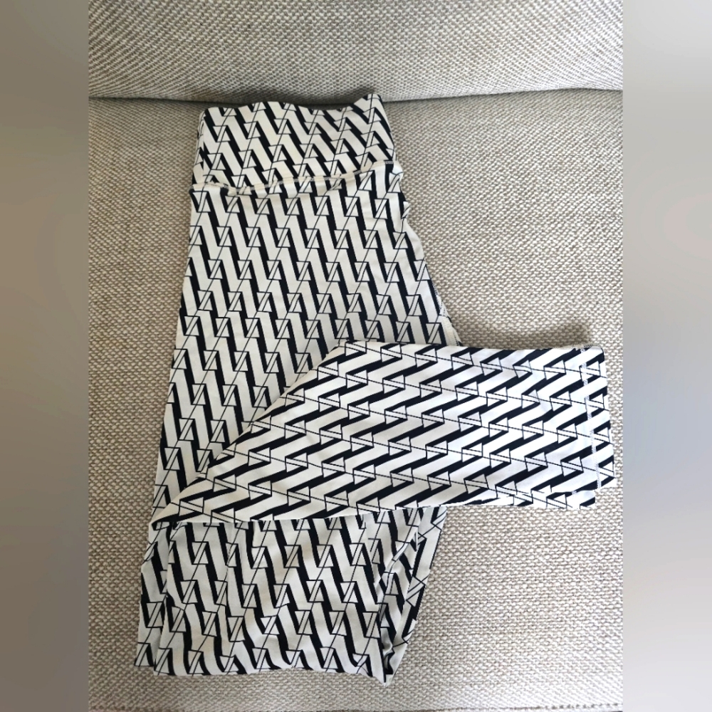All Access Bandier Logo Pro Center Stage Leggings